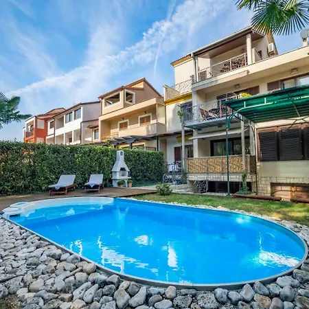 Apartment Rossella 3-1 *